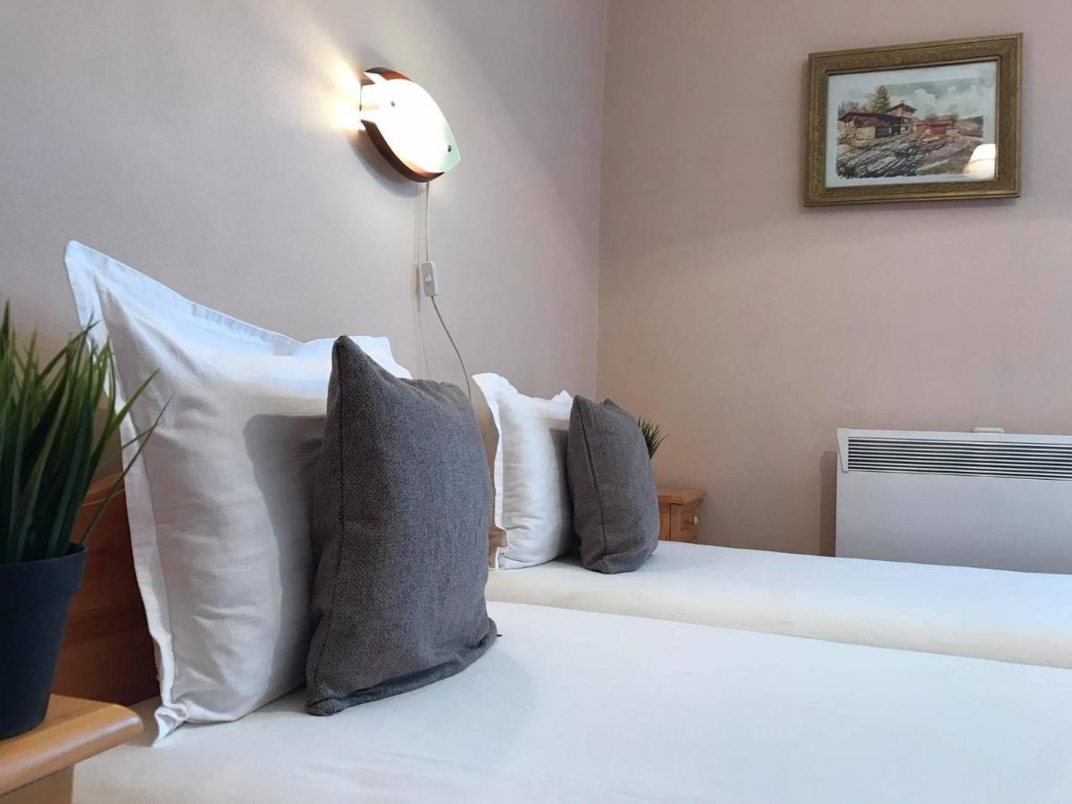 Къща За Гости Загорски Hotel Kalofer Kültér fotó