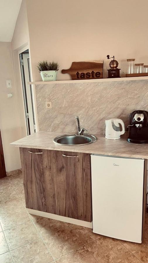 Къща За Гости Загорски Hotel Kalofer Kültér fotó
